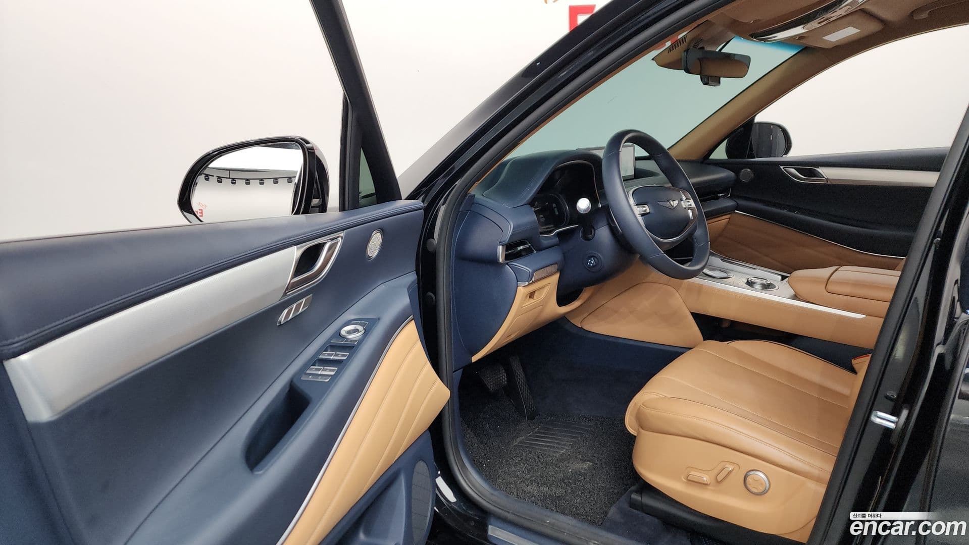 Main__Slider__Photo:GV80 Genesis 2020.7-9