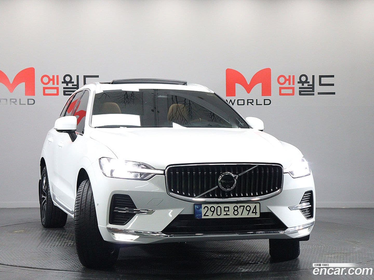 Main__Slider__Photo:XC60 Volvo 2024.1-1