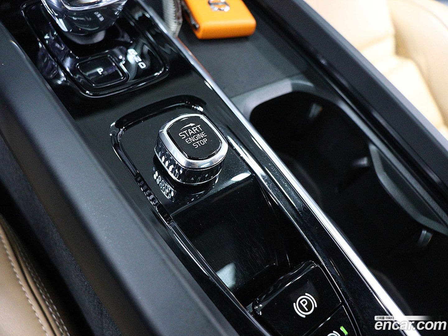 Main__Slider__Photo:XC60 Volvo 2024.1-9