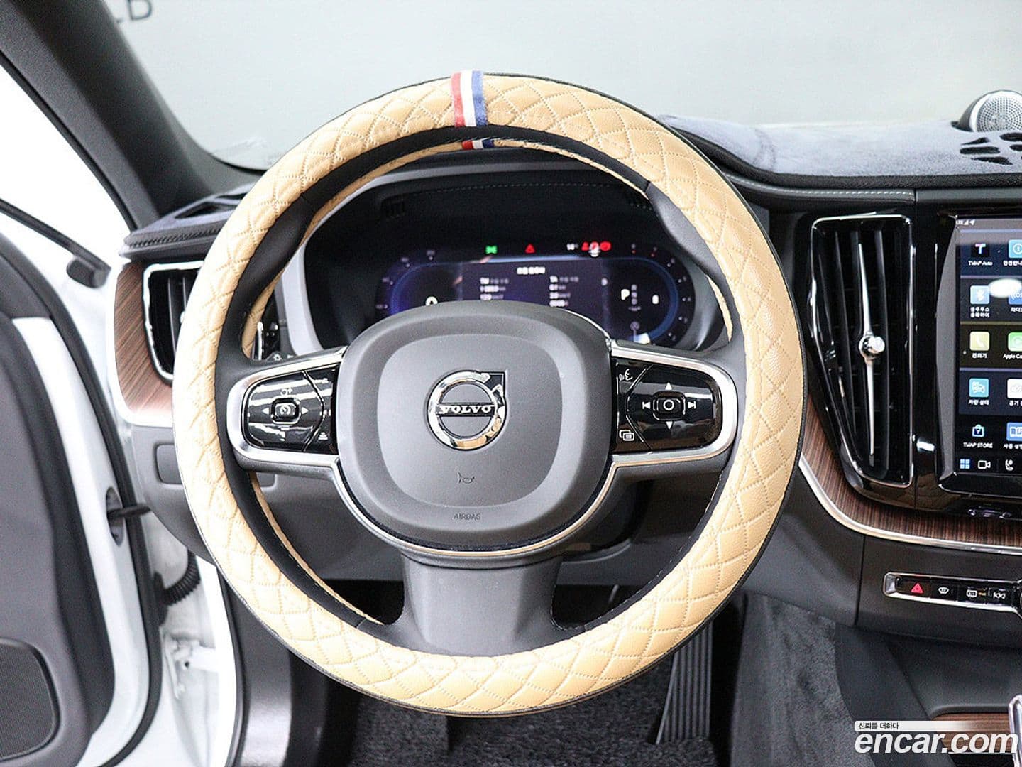 Main__Slider__Photo:XC60 Volvo 2024.1-14