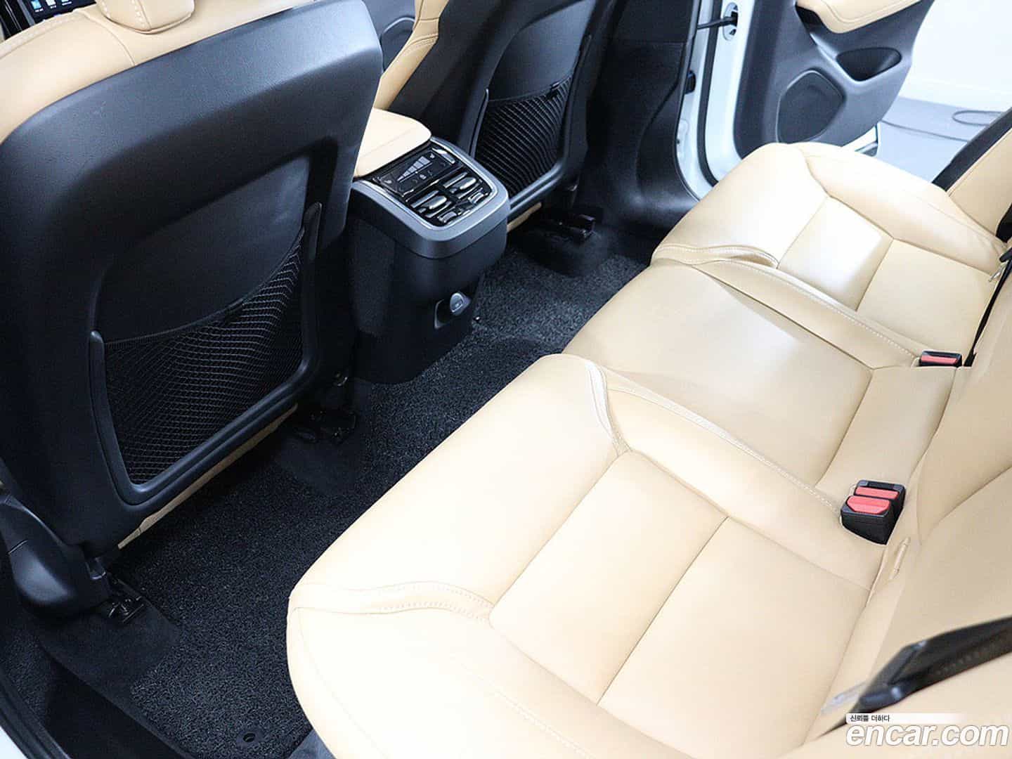 XC60 Volvo 2024.1-OPTION-020