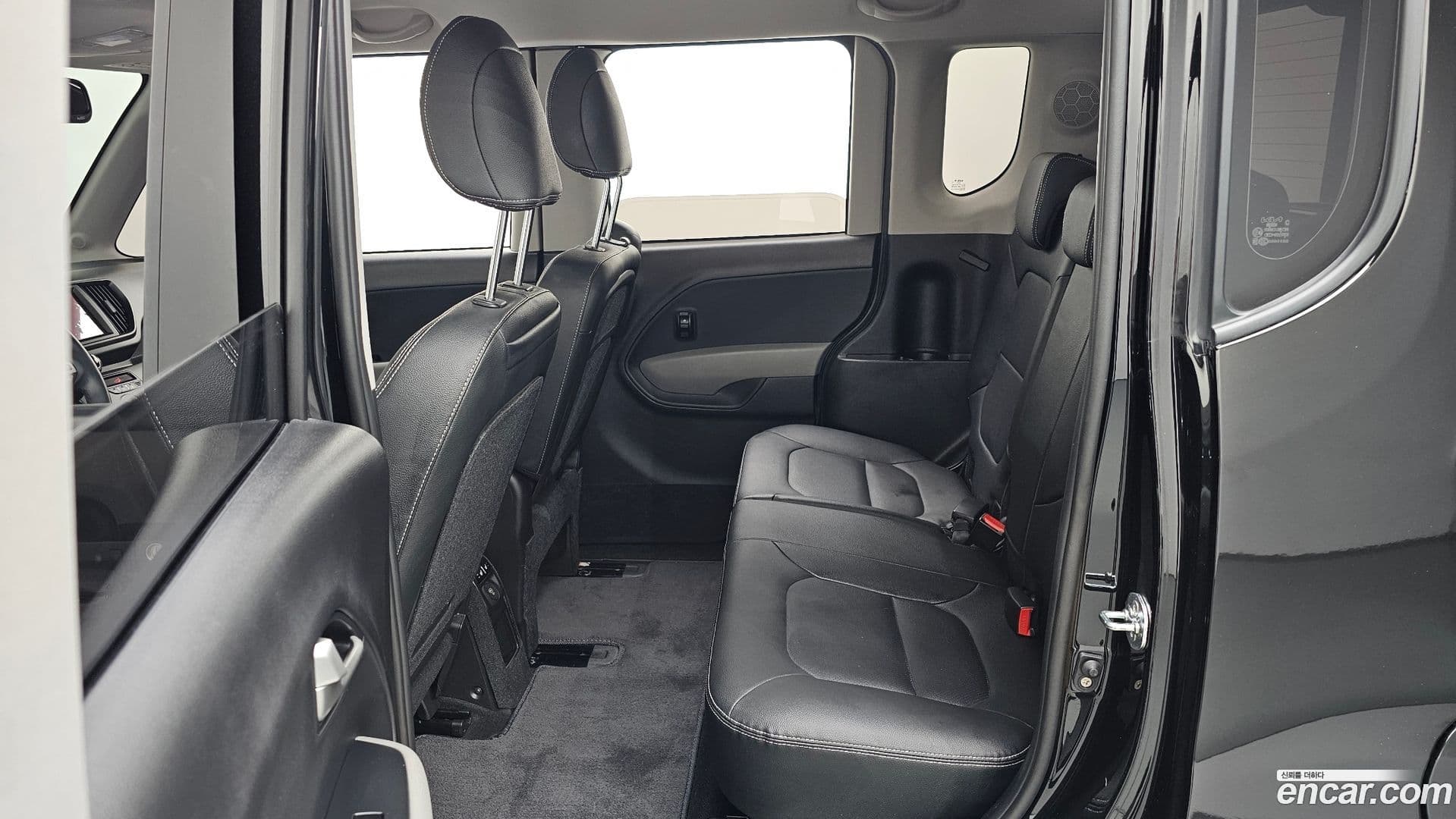 Main__Slider__Photo:RAY Kia 2023.10-11