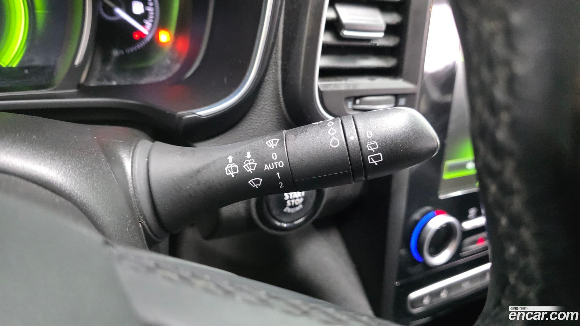 Main__Slider__Photo:QM6 Renault-KoreaSamsung 2016.10-17