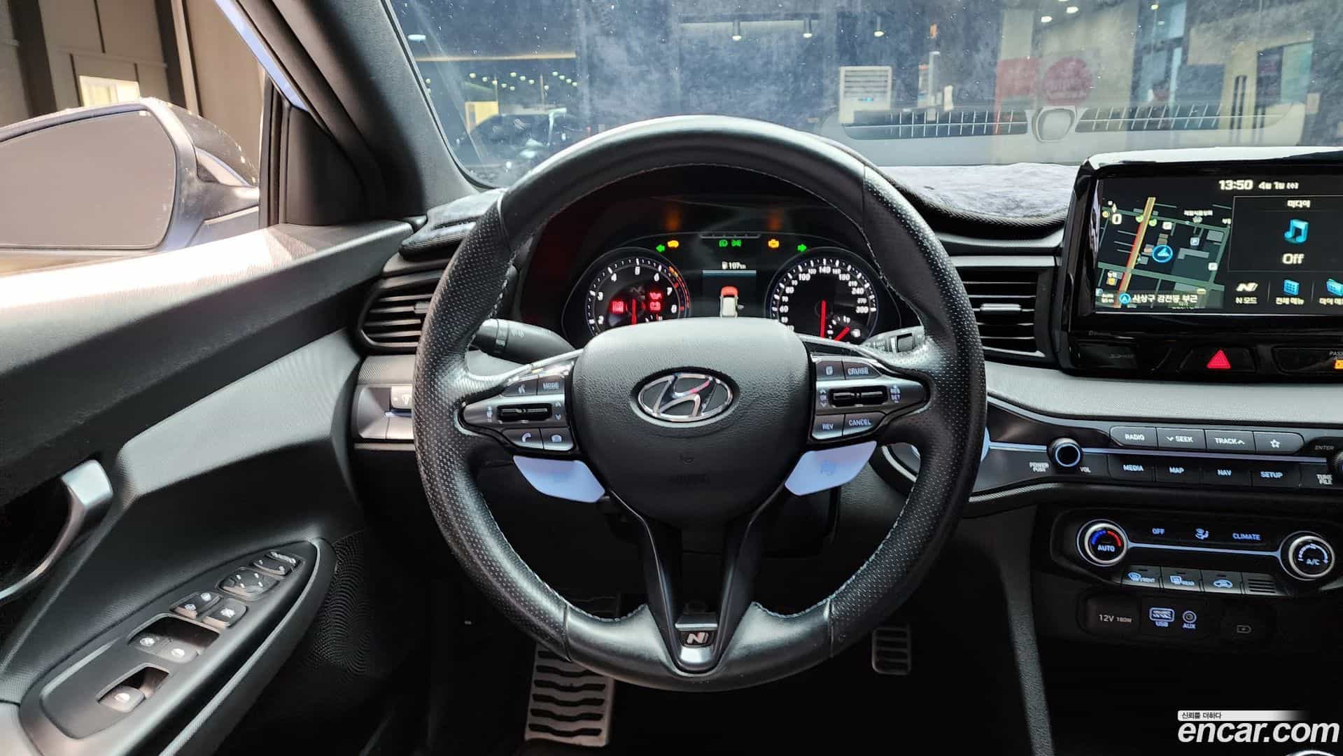 Veloster Hyundai 2018.5-OPTION-018