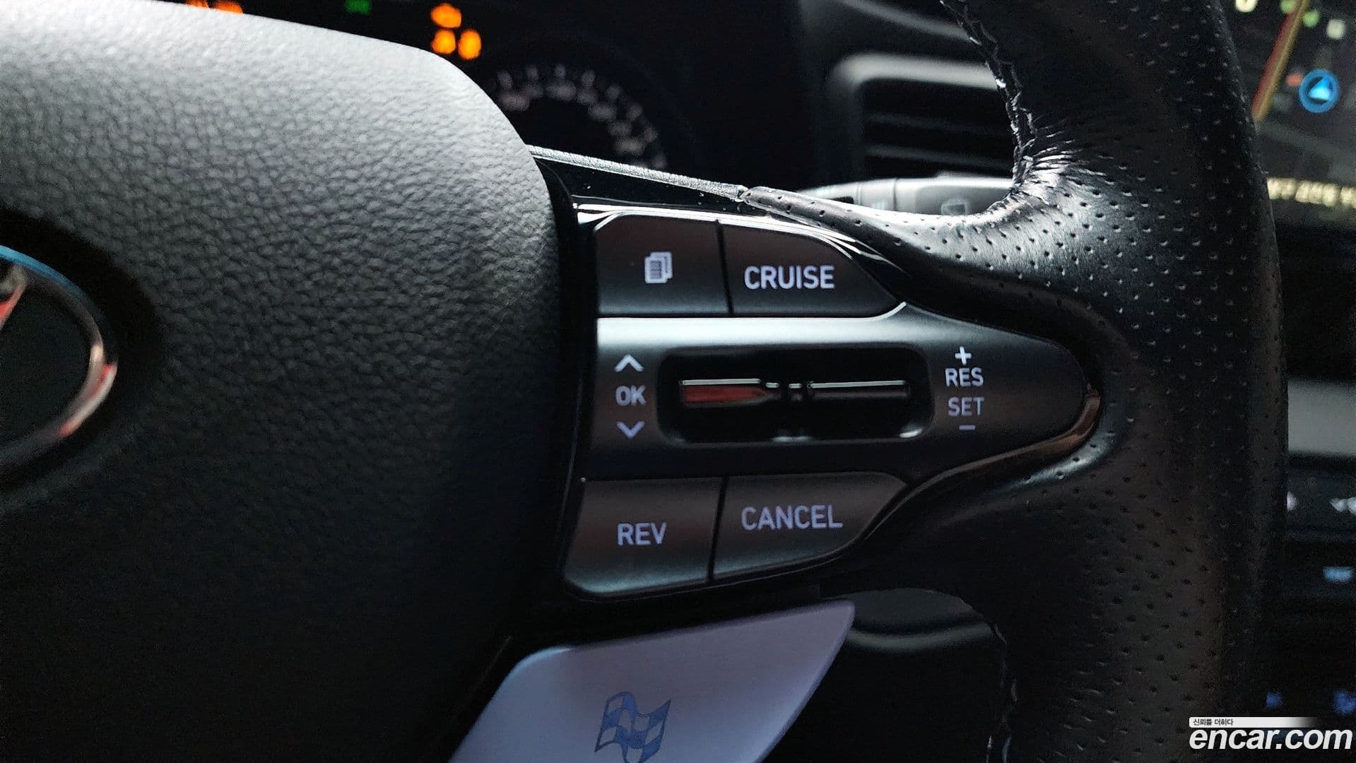 Main__Slider__Photo:Veloster Hyundai 2018.5-16