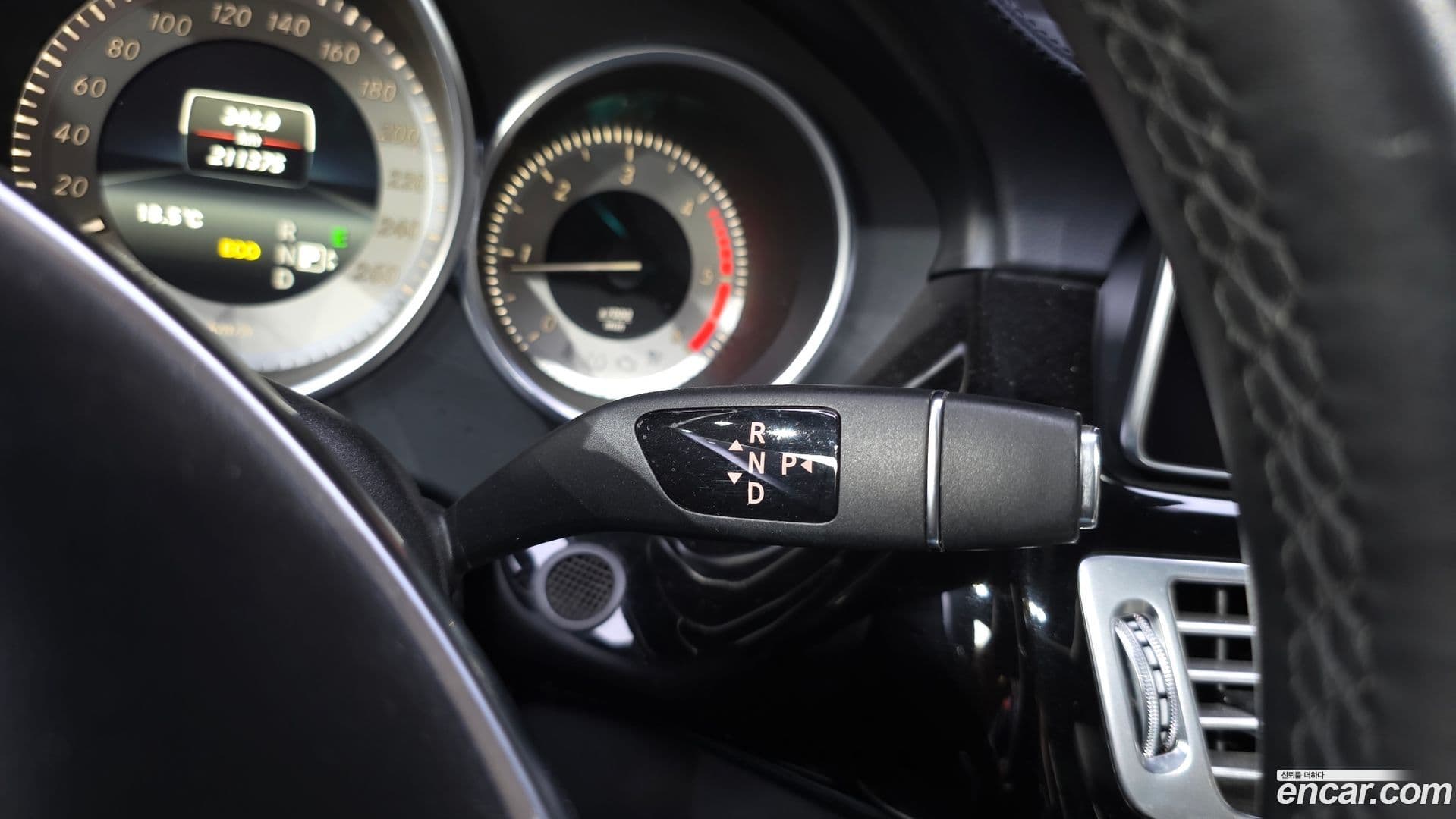 Main__Slider__Photo:CLS-Class Mercedes-Benz 2017.5-8