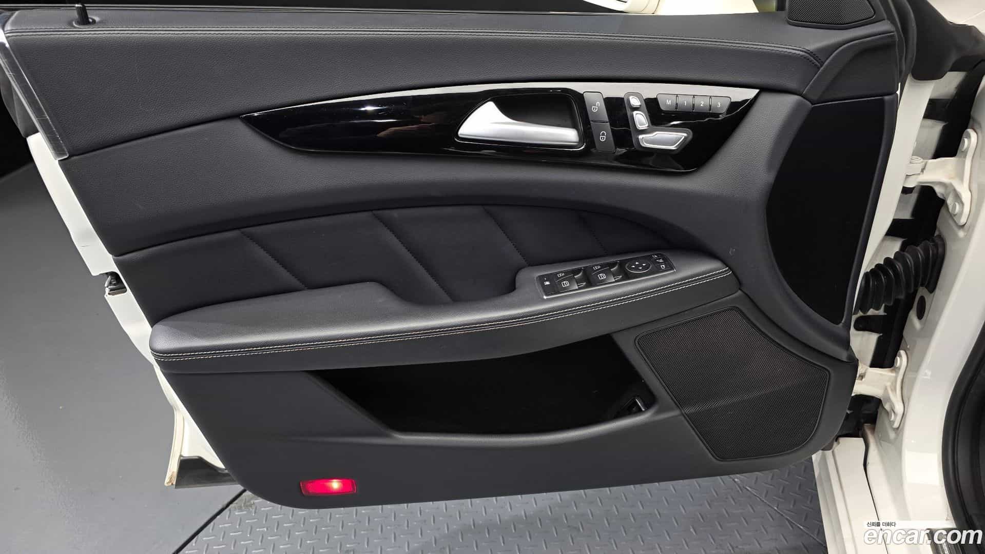 CLS-Class Mercedes-Benz 2017.5-OPTION-022