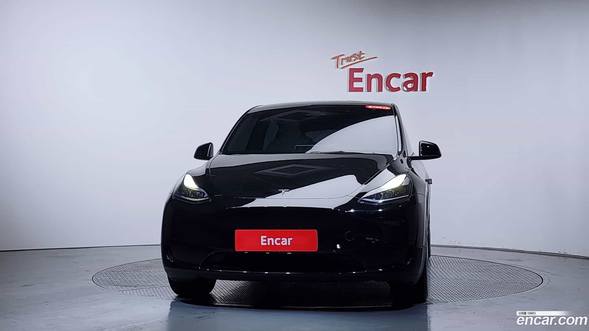 Model Y Tesla 2023.9-OUTER-003