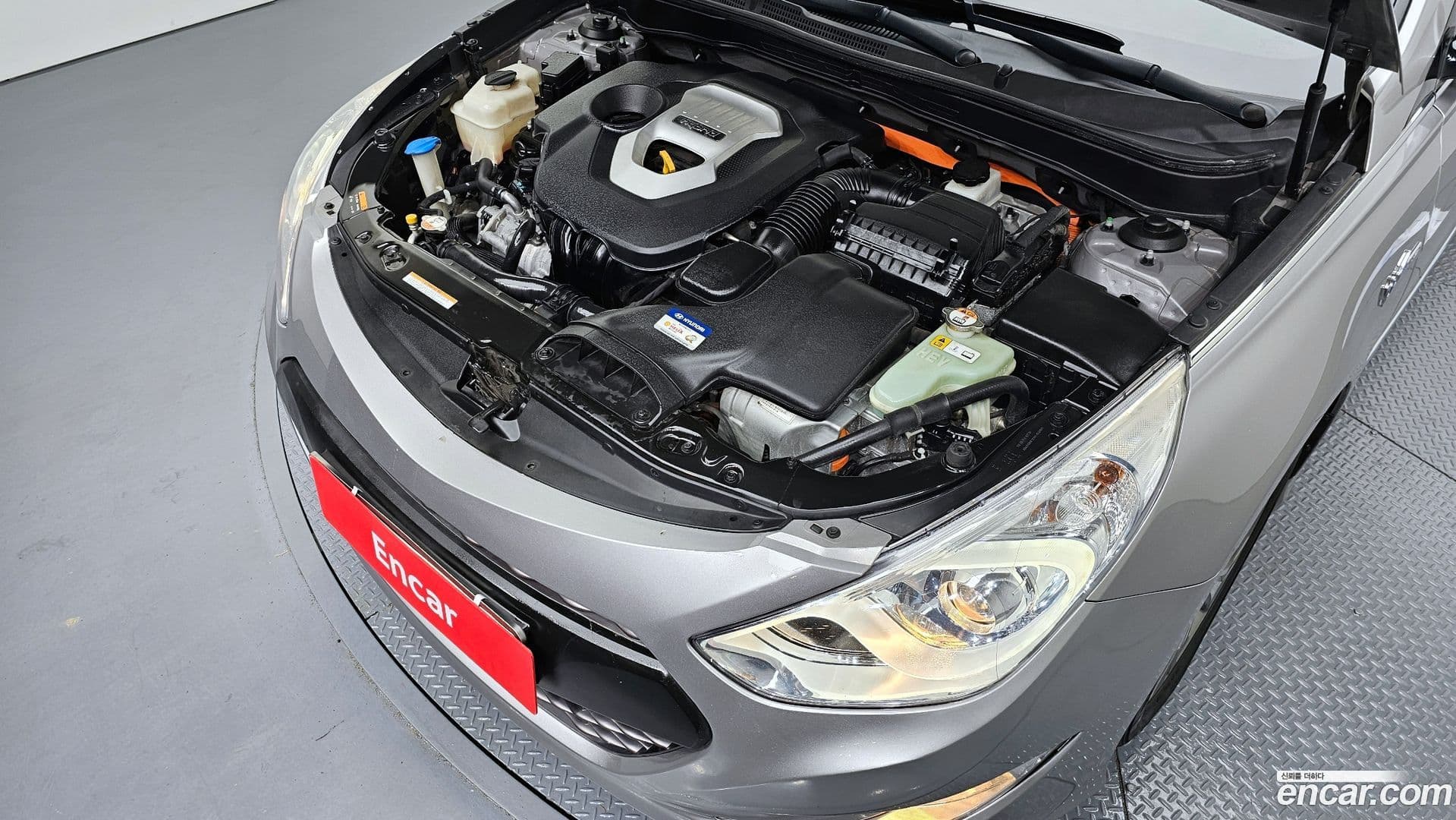 Main__Slider__Photo:Sonata Hyundai 2013.1-5