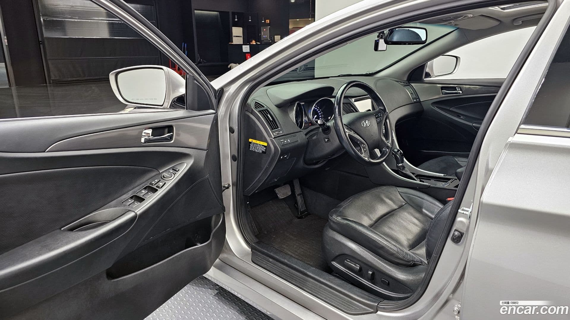 Main__Slider__Photo:Sonata Hyundai 2013.1-10