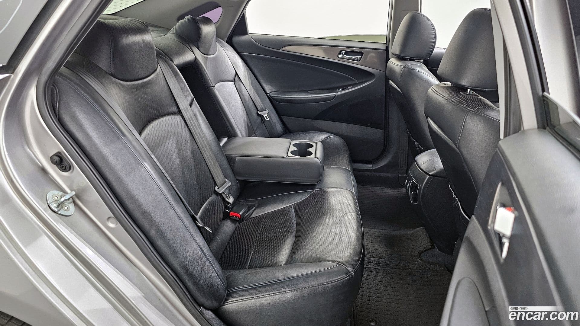 Main__Slider__Photo:Sonata Hyundai 2013.1-11