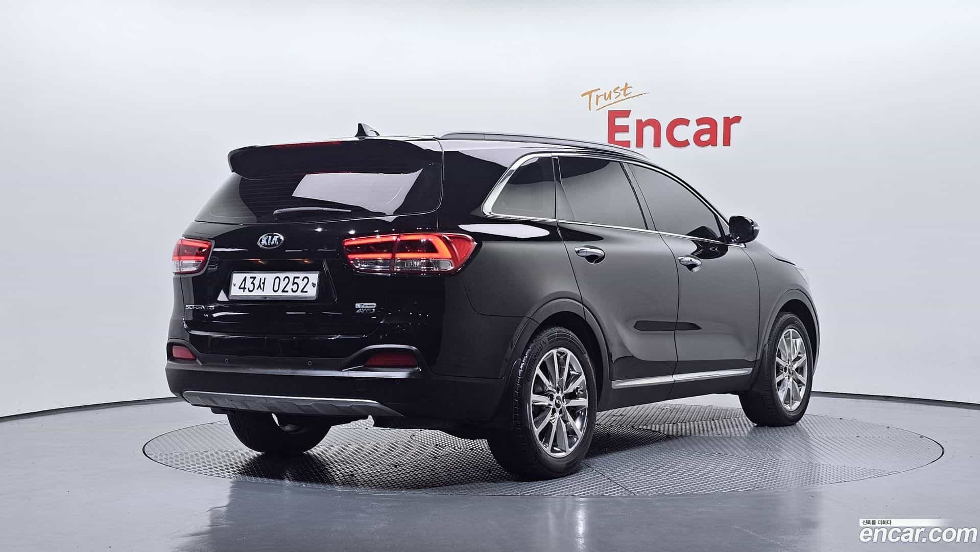 Sorento Kia 2016.0-OUTER-002