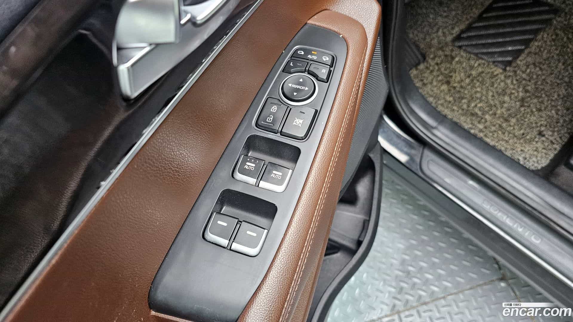 Sorento Kia 2016.0-OPTION-021