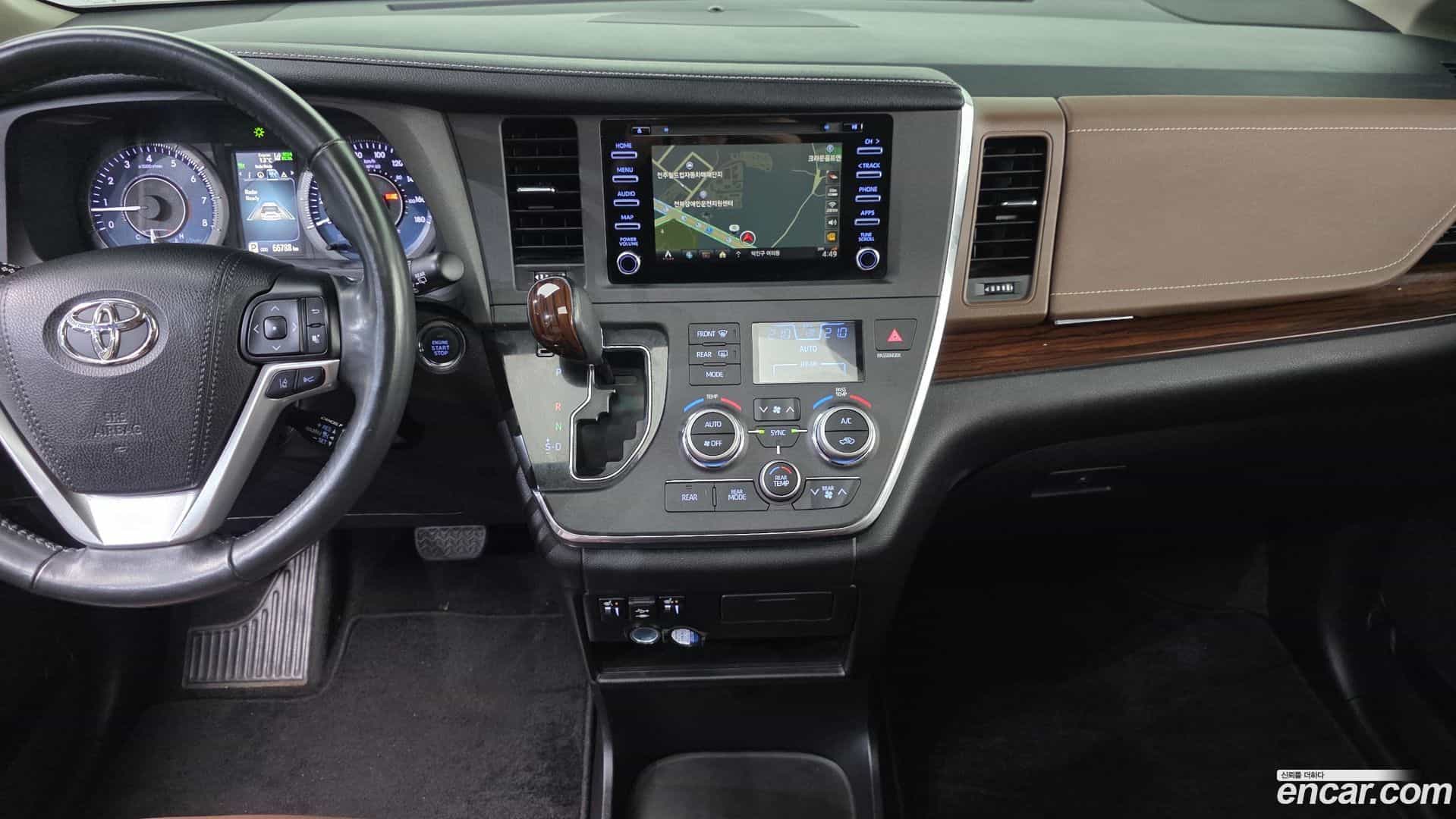 Sienna Toyota 2018.2-OPTION-019