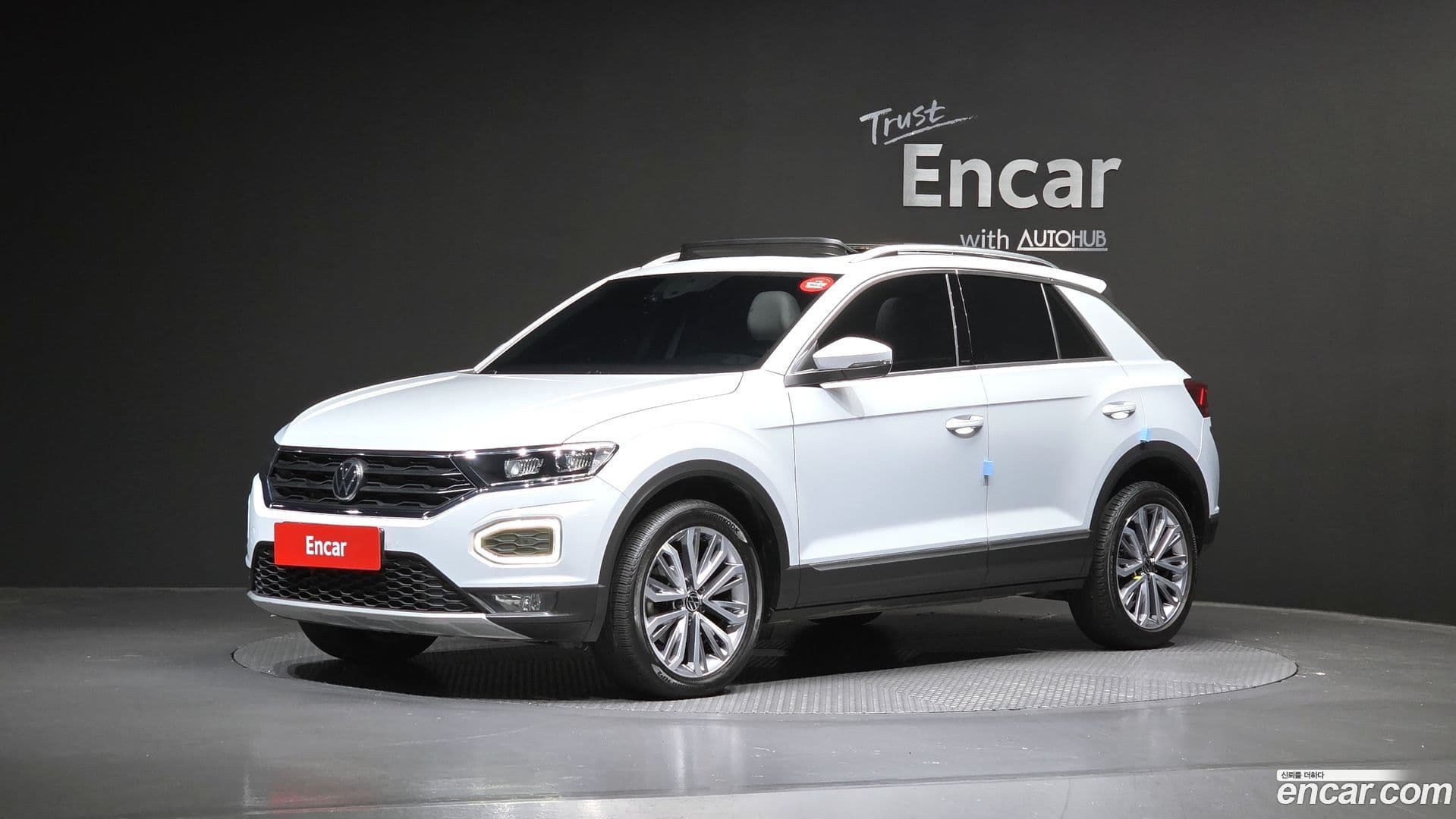 Main__Slider__Photo:T-Roc Volkswagen 2021.4-0