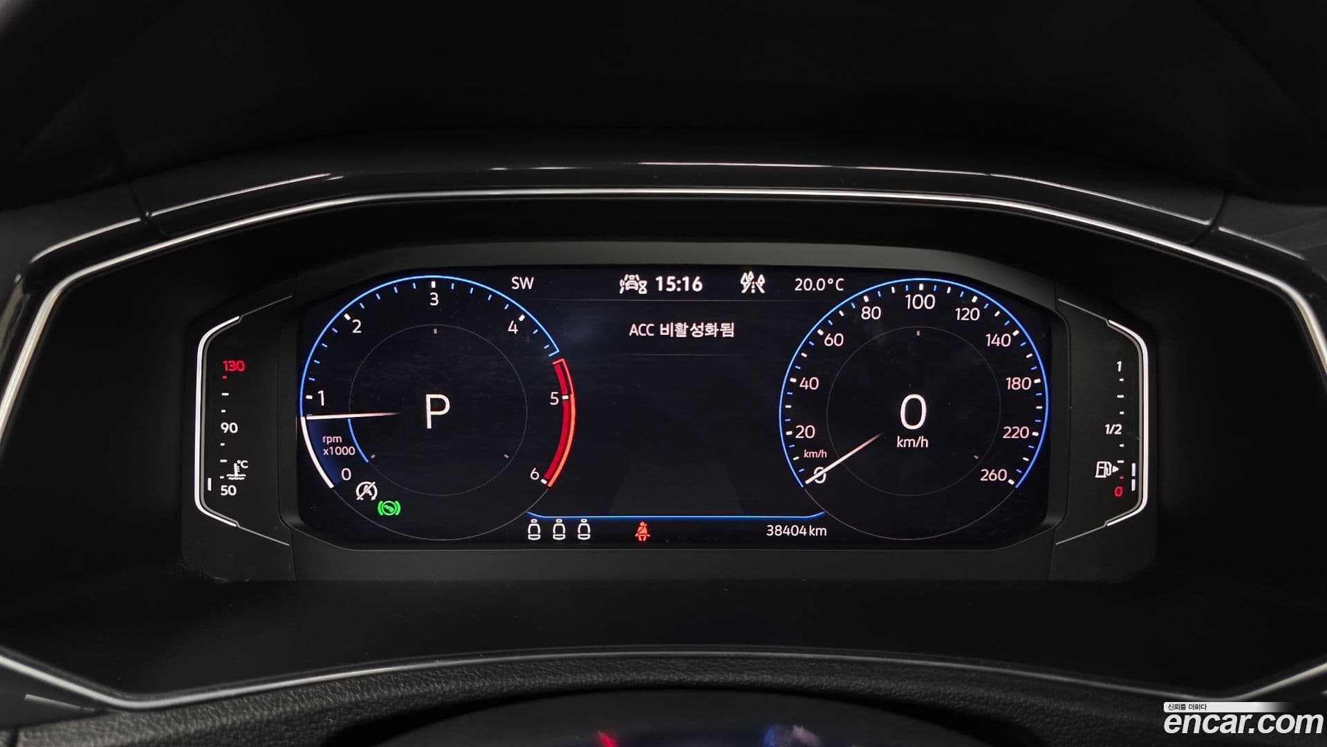 Main__Slider__Photo:T-Roc Volkswagen 2021.4-7