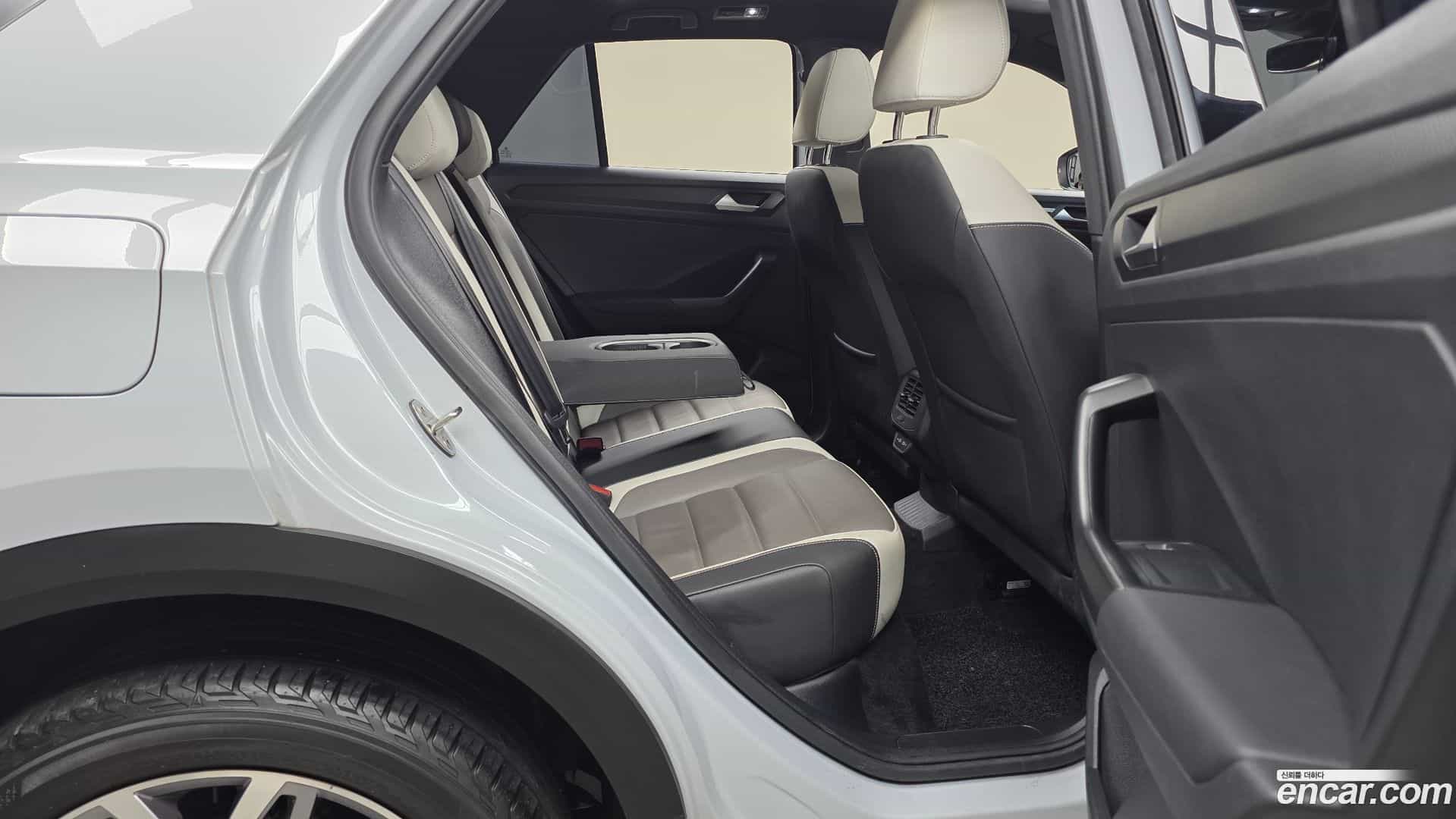 T-Roc Volkswagen 2021.4-OPTION-016