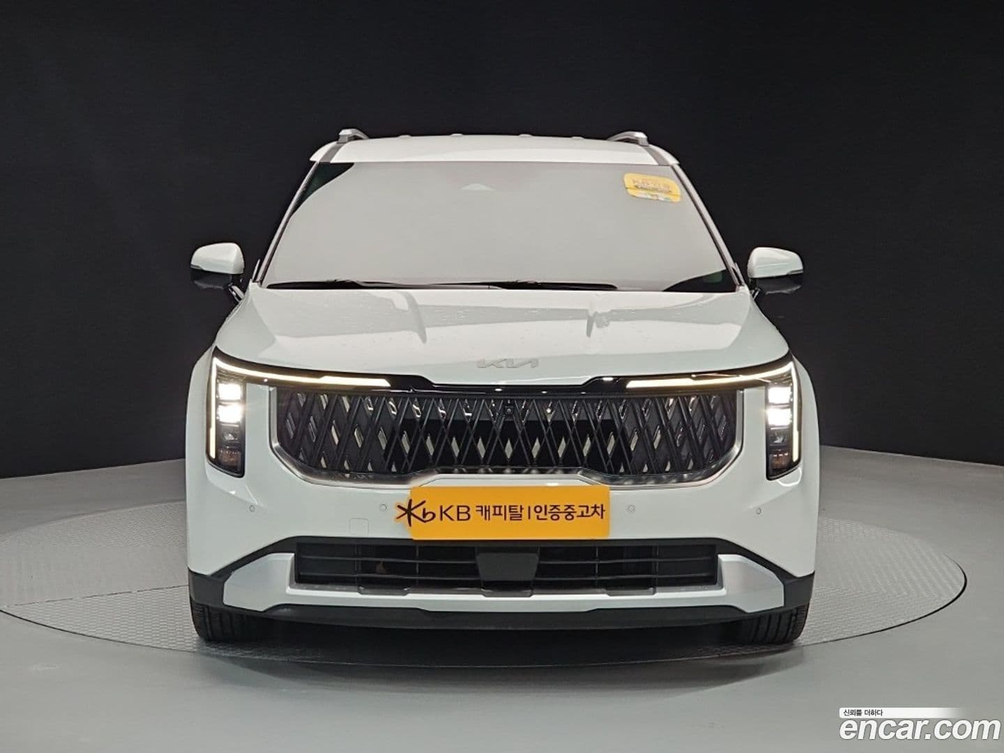 Main__Slider__Photo:Canival Kia 2023.11-0