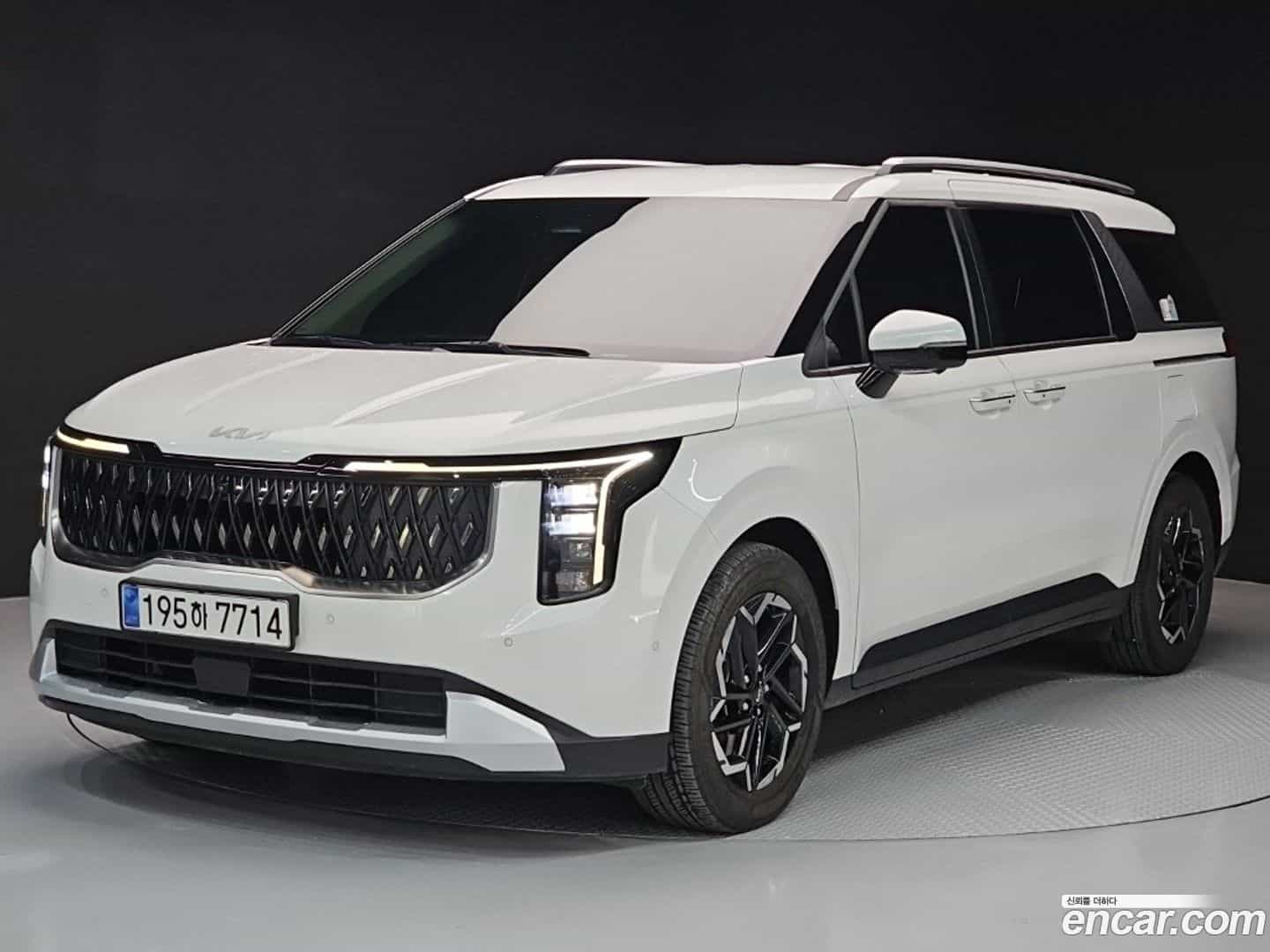 Canival Kia 2023.11-OUTER-002