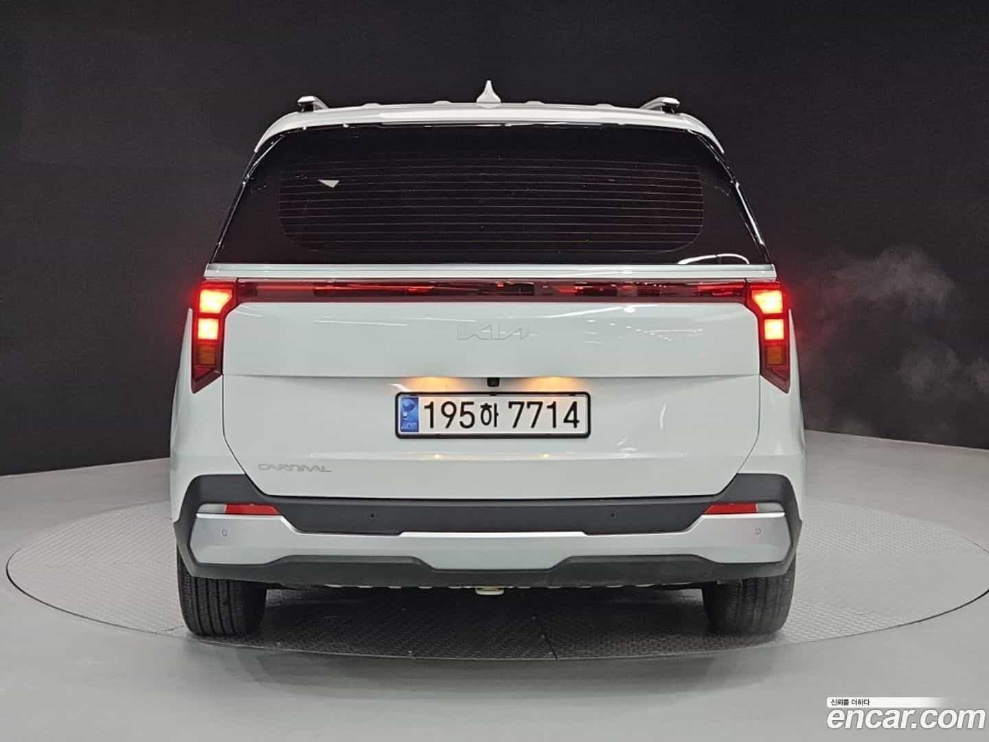 Canival Kia 2023.11-OUTER-004