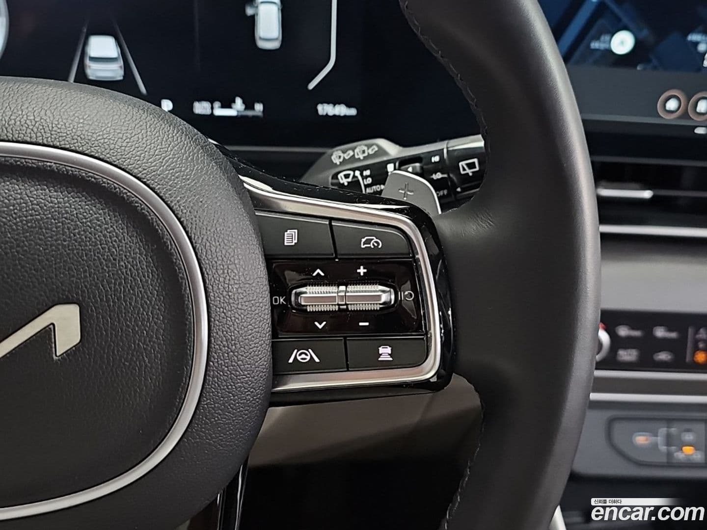 Main__Slider__Photo:Canival Kia 2023.11-12