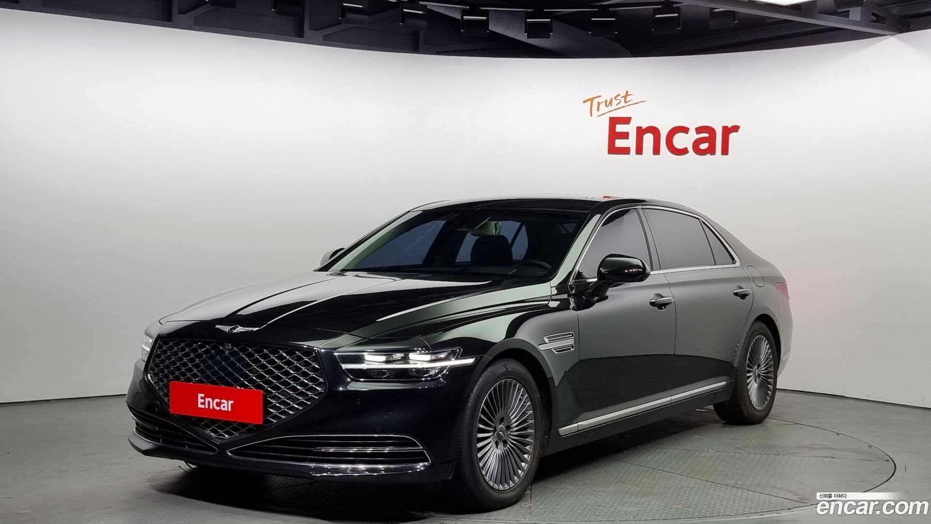 Main__Slider__Photo:G90 Genesis 2019.3-0