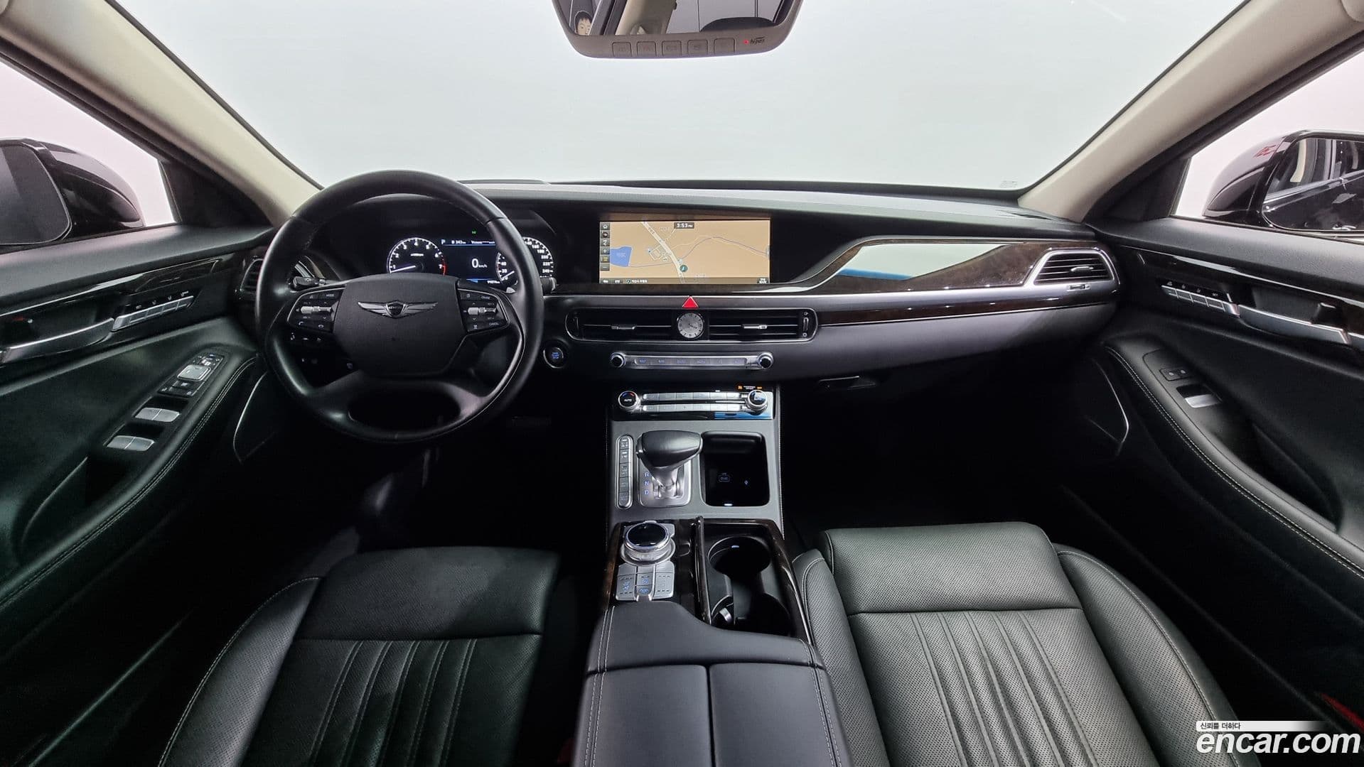 Main__Slider__Photo:G90 Genesis 2019.3-6