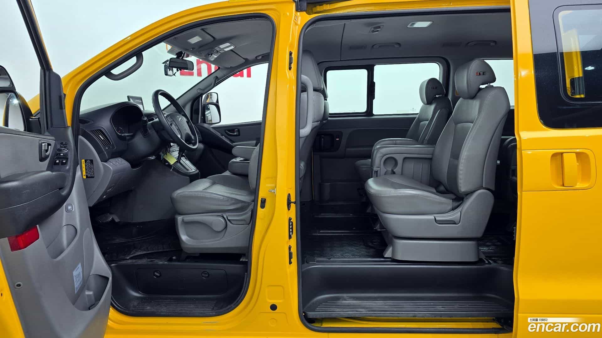 Starex Hyundai 2018.4-INNER-010