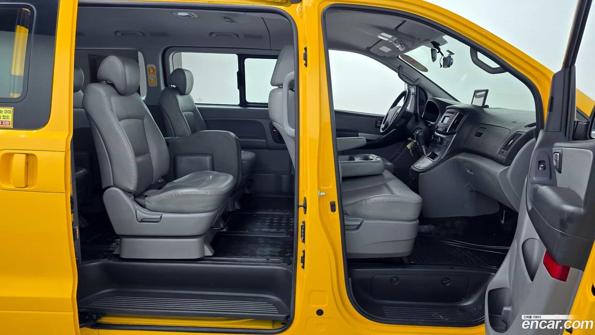 Starex Hyundai 2018.4-OPTION-015