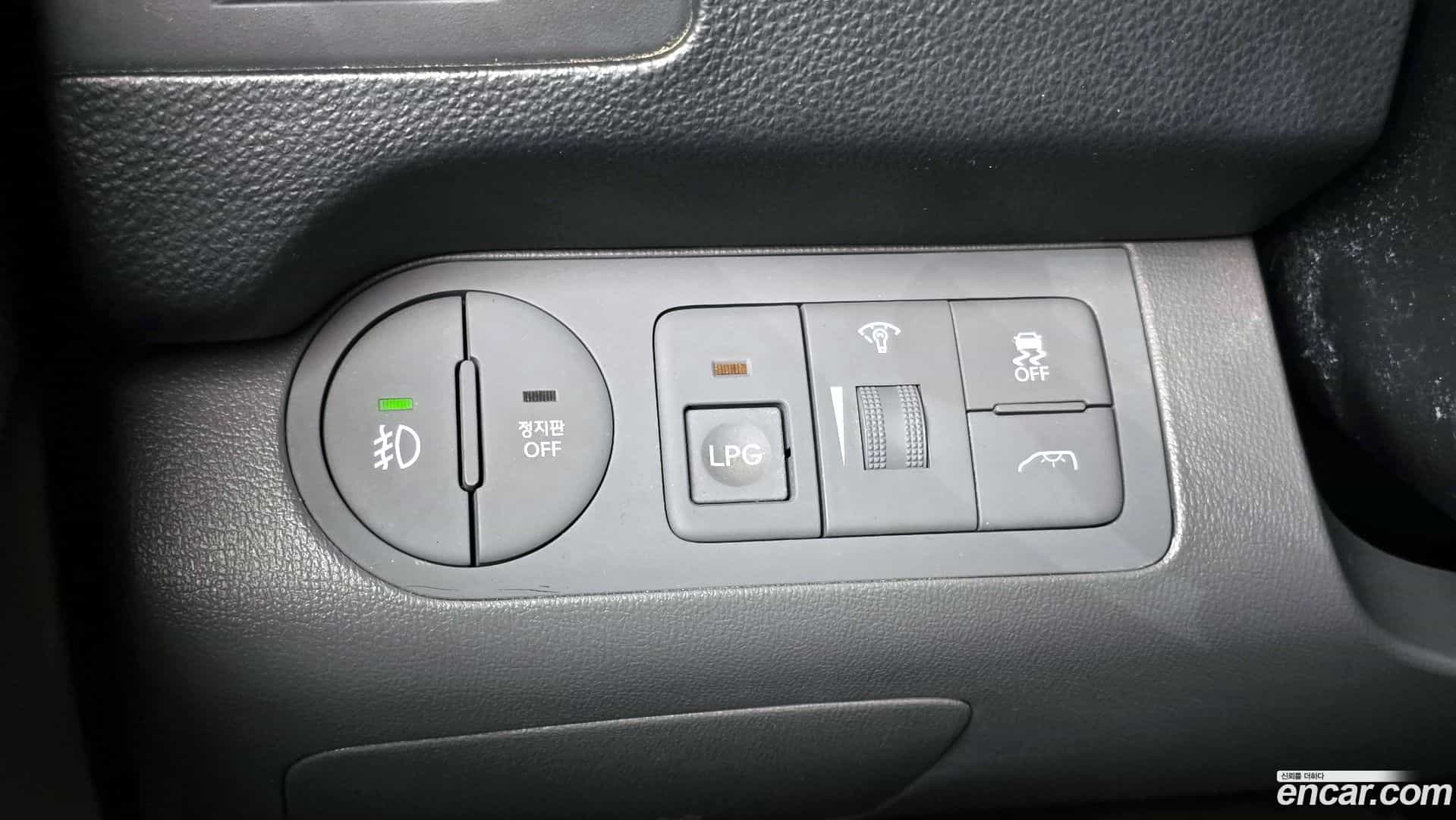 Starex Hyundai 2018.4-OPTION-020