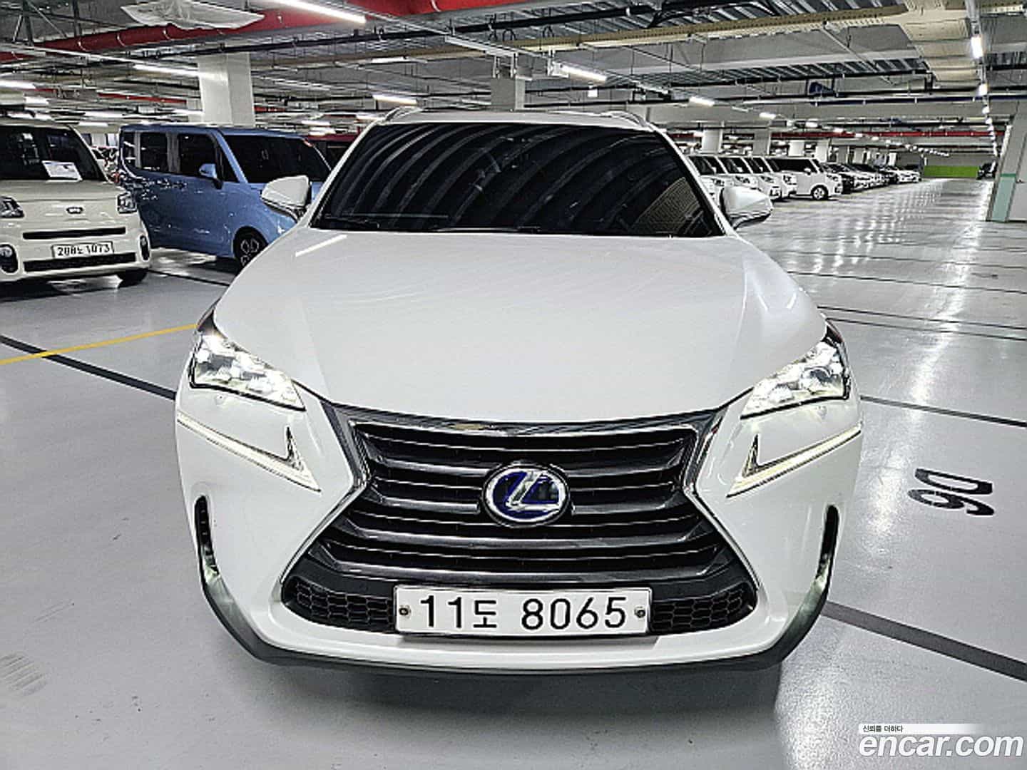 NX Lexus 2015.3-OUTER-005