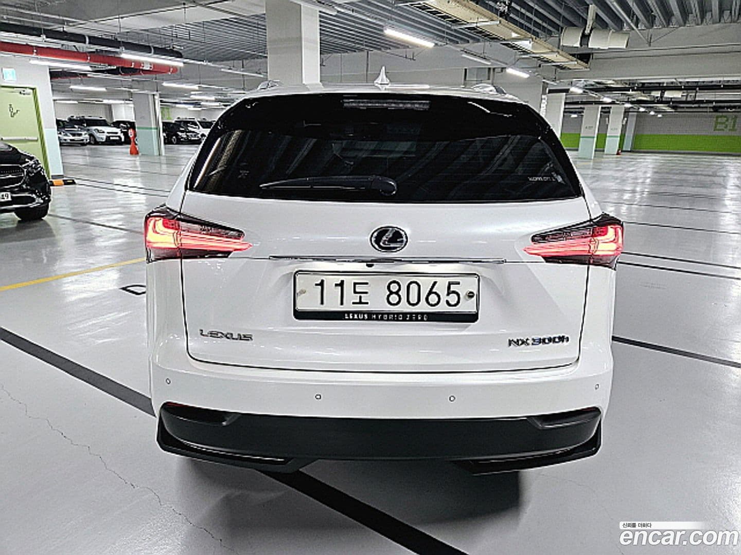 Main__Slider__Photo:NX Lexus 2015.3-6