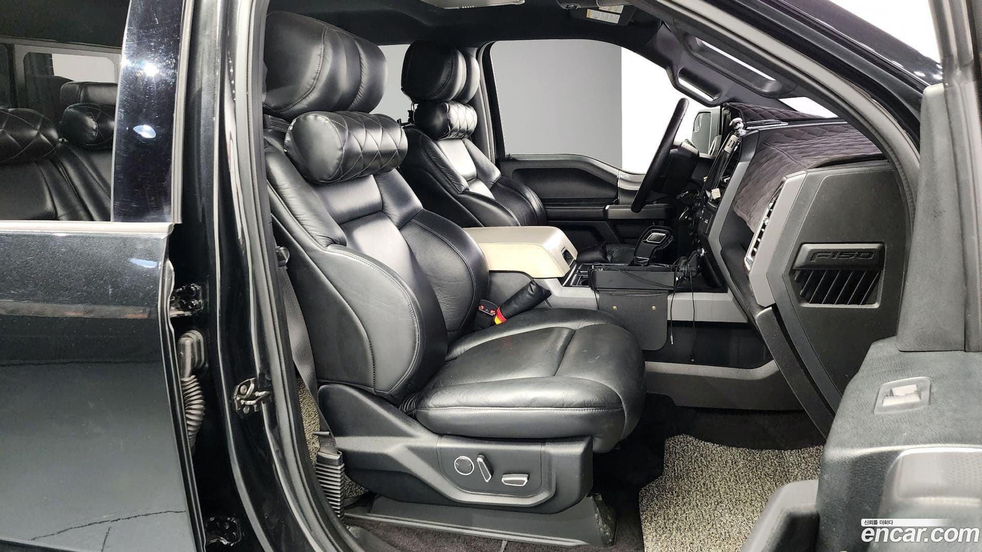 Main__Slider__Photo:F150 Ford 2015.11-10