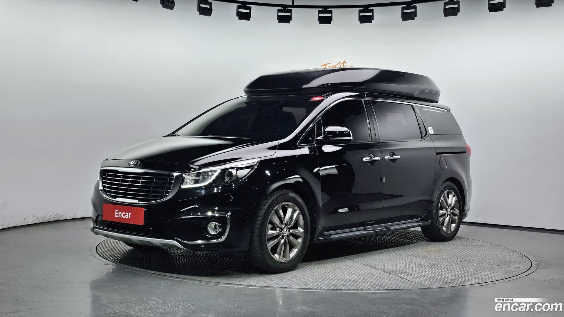 Main__Slider__Photo:Canival Kia 2018.1-0