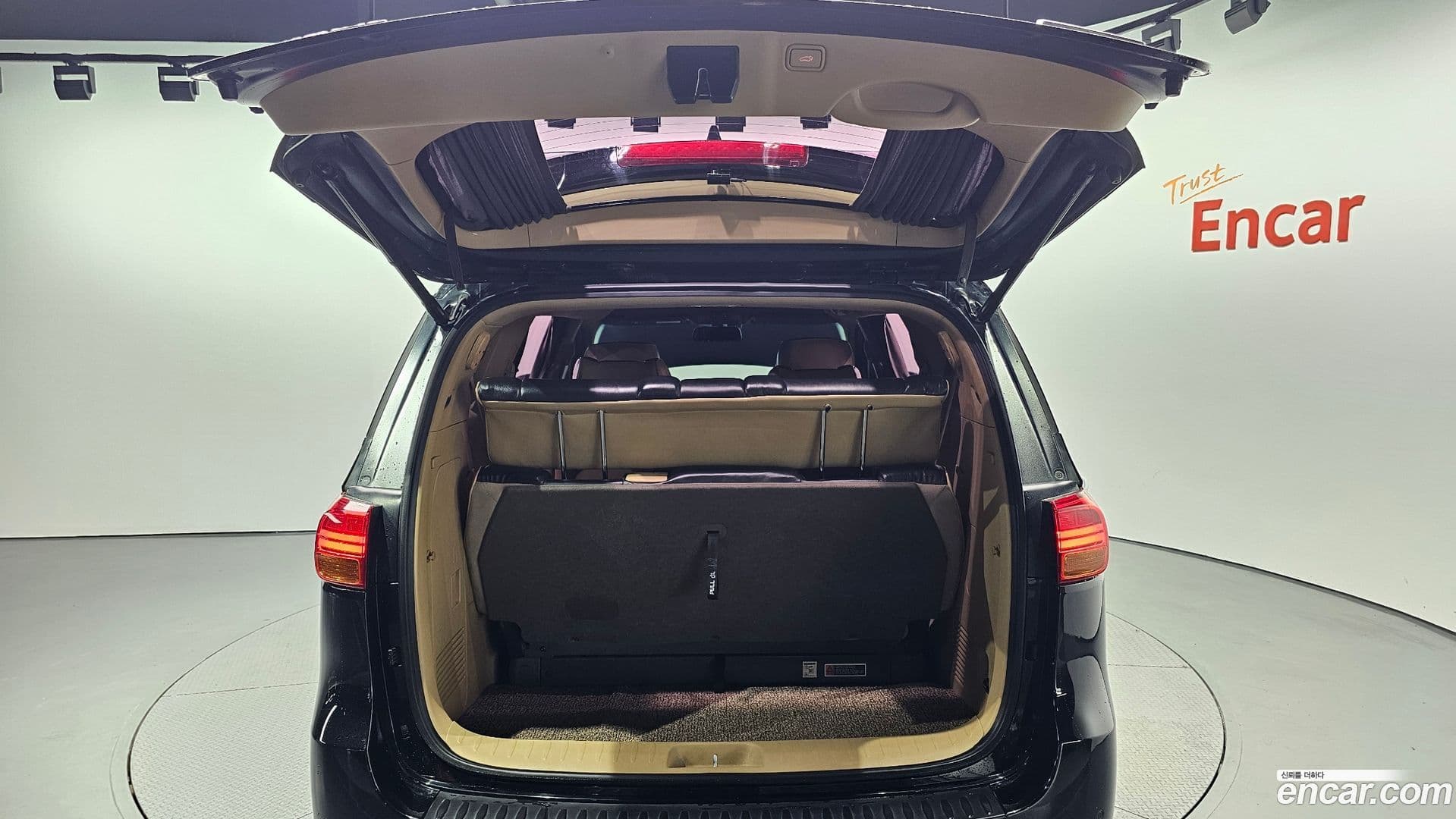 Main__Slider__Photo:Canival Kia 2018.1-19