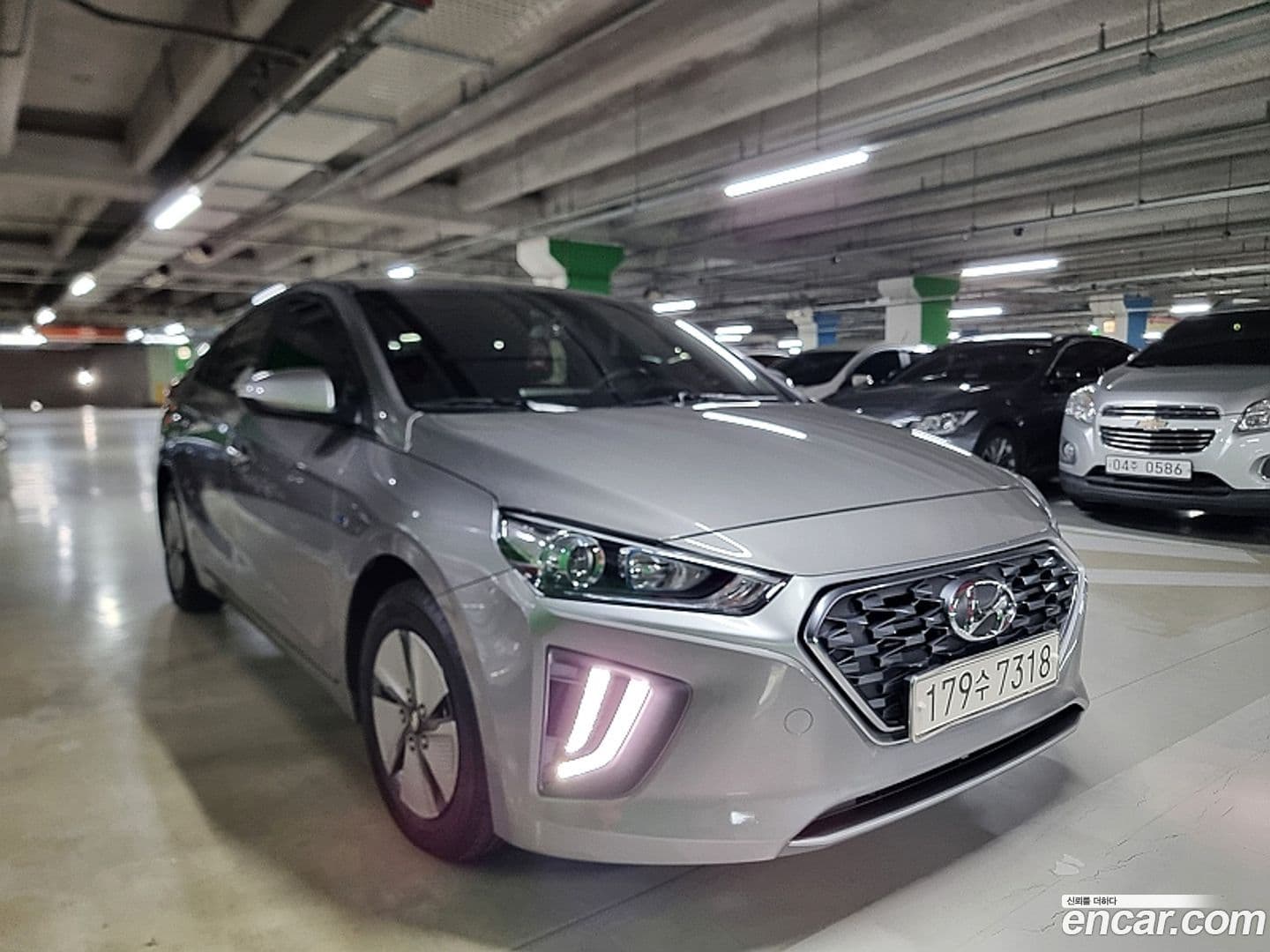 Main__Slider__Photo:Ioniq Hyundai 2020.4-1