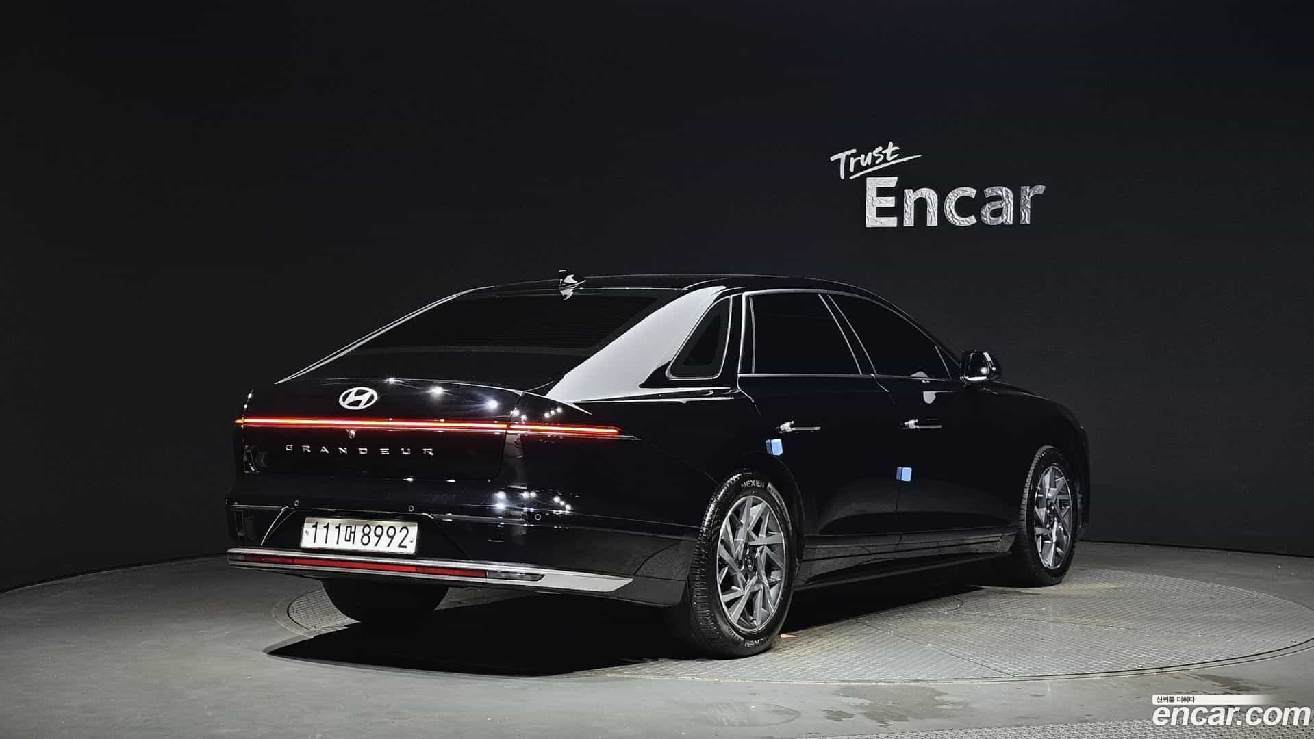 Grandeur Hyundai 2023.2-OUTER-002