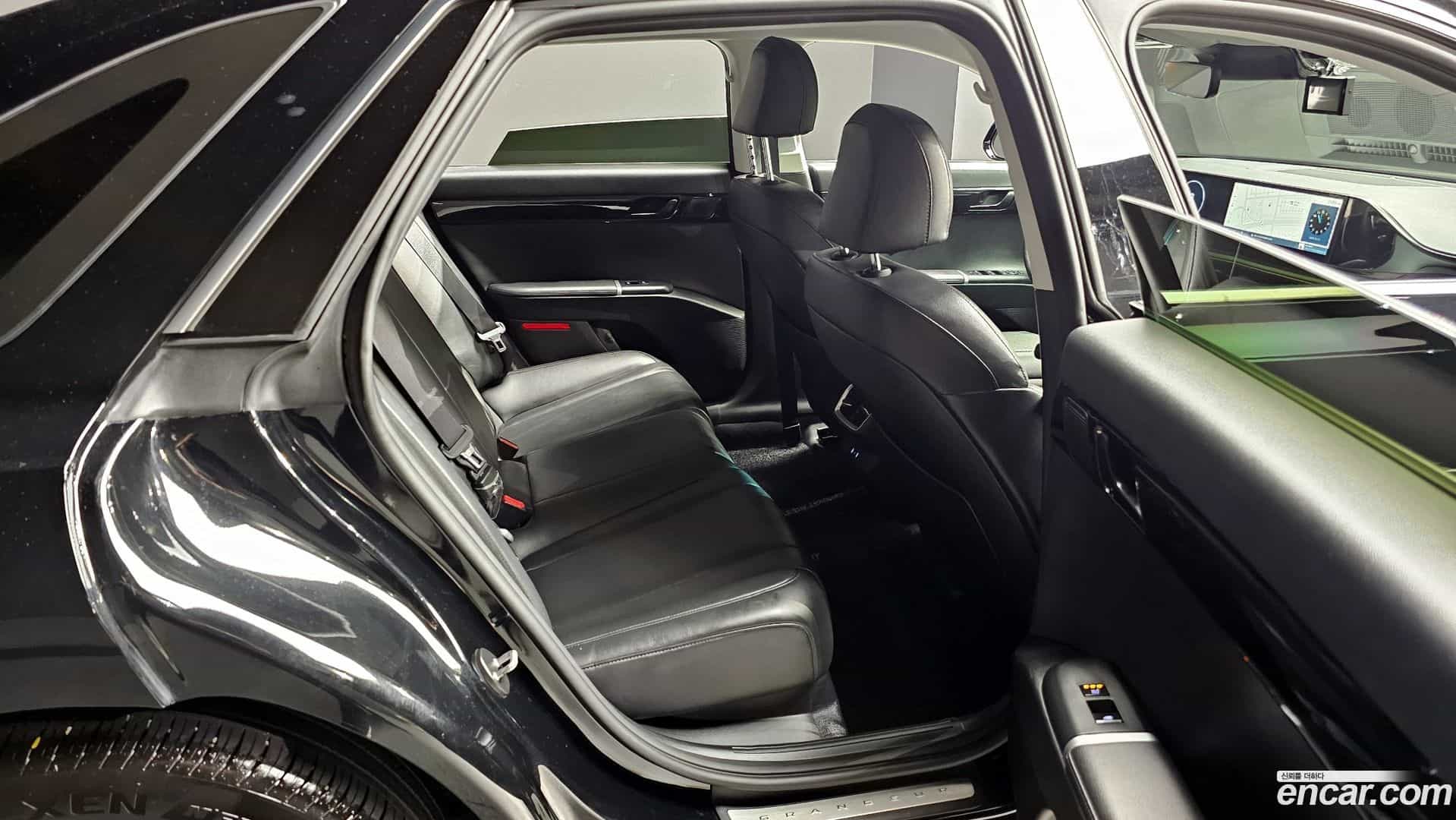 Grandeur Hyundai 2023.2-OPTION-015