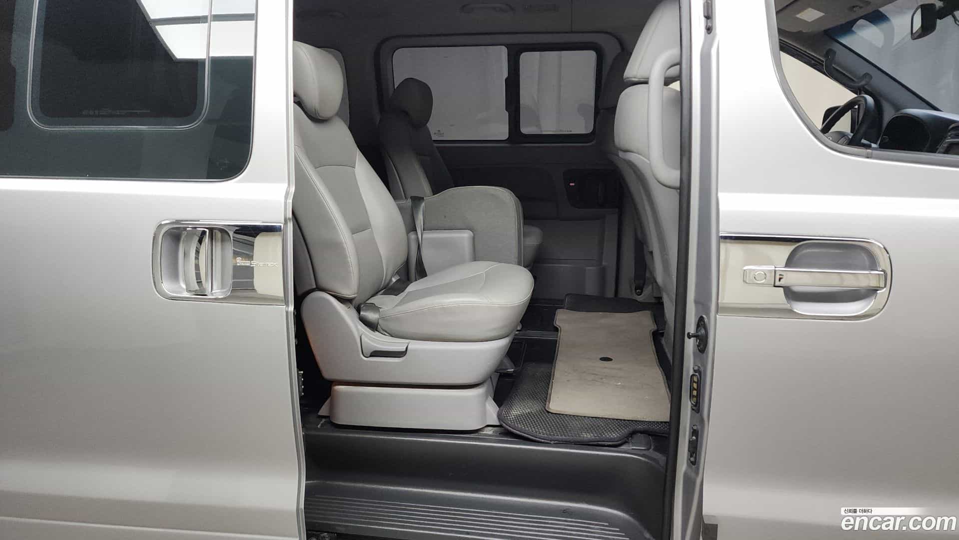 Starex Hyundai 2016.0-OPTION-016