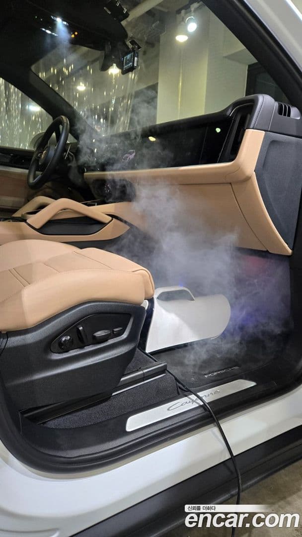 Main__Slider__Photo:Cayenne Porsche 2024.10-2