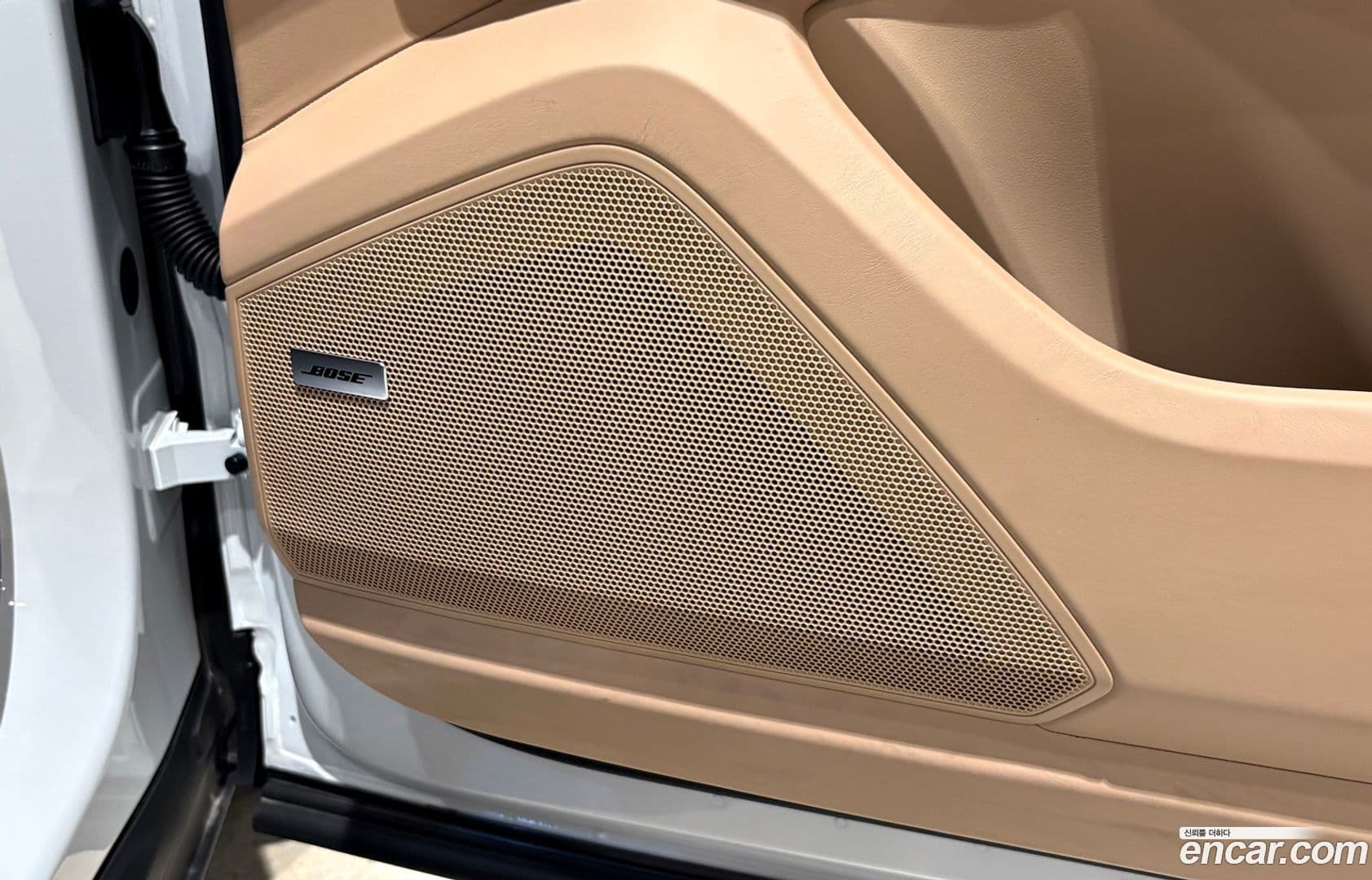 Main__Slider__Photo:Cayenne Porsche 2024.10-18