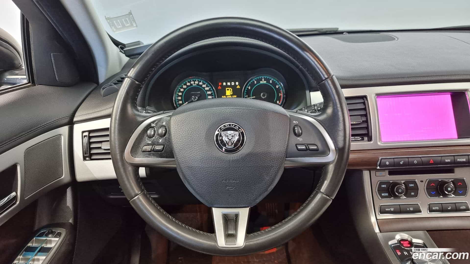 XF Jaguar 2015.4-OPTION-017