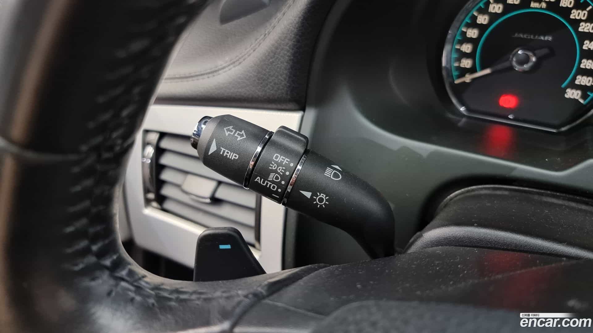 XF Jaguar 2015.4-OPTION-022