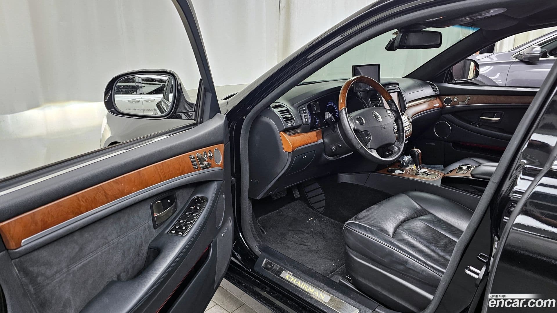 Main__Slider__Photo:Chairman KG_Mobility_Ssangyong 2014.11-9
