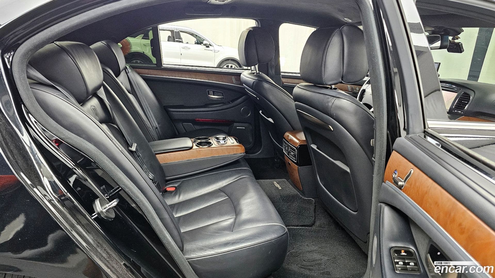 Main__Slider__Photo:Chairman KG_Mobility_Ssangyong 2014.11-11