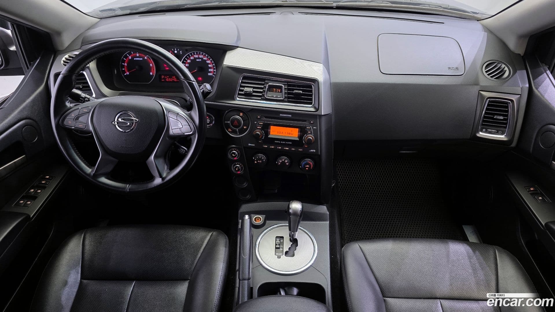 Main__Slider__Photo:KORANDO KG_Mobility_Ssangyong 2016.1-6