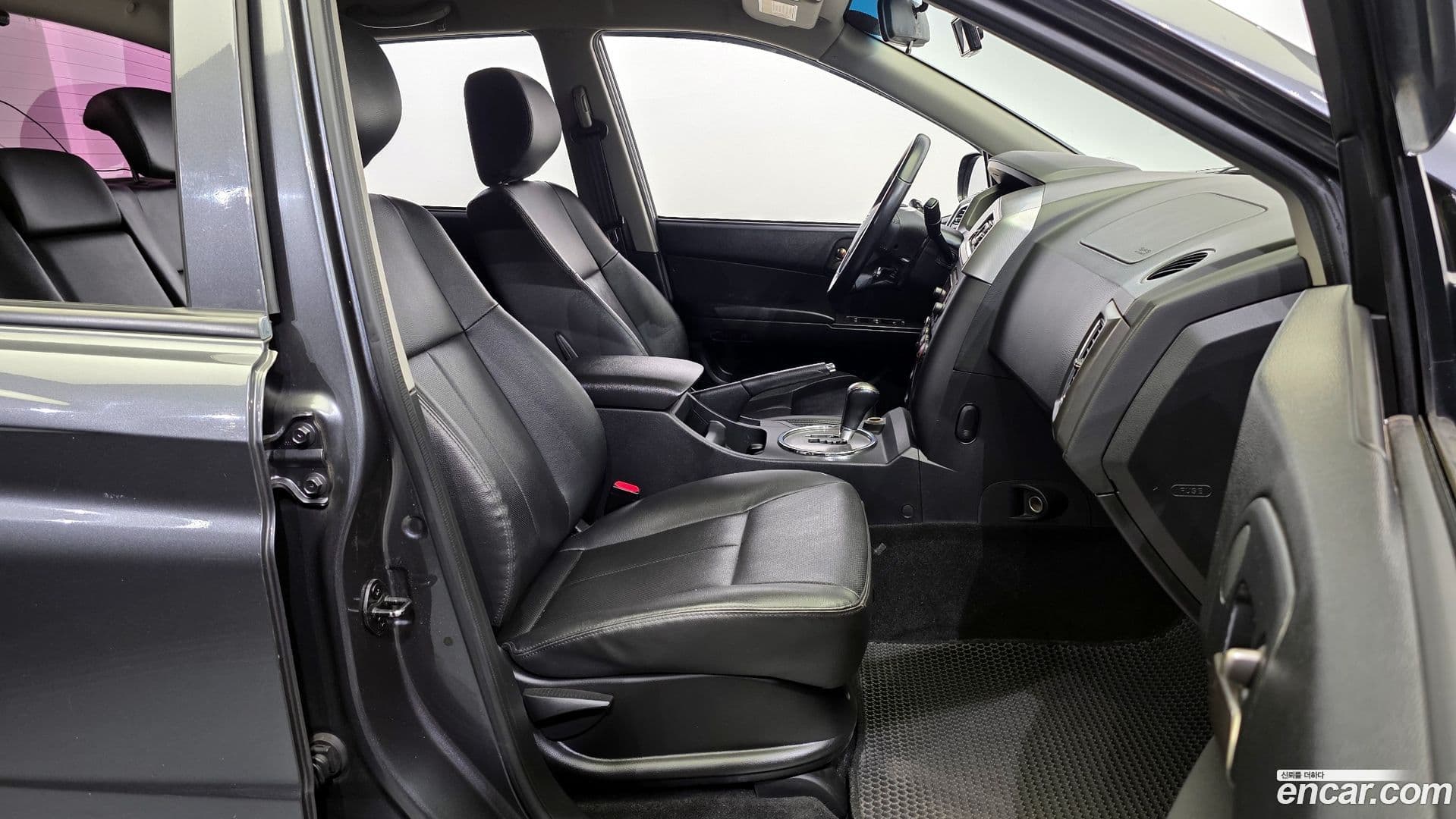 Main__Slider__Photo:KORANDO KG_Mobility_Ssangyong 2016.1-10