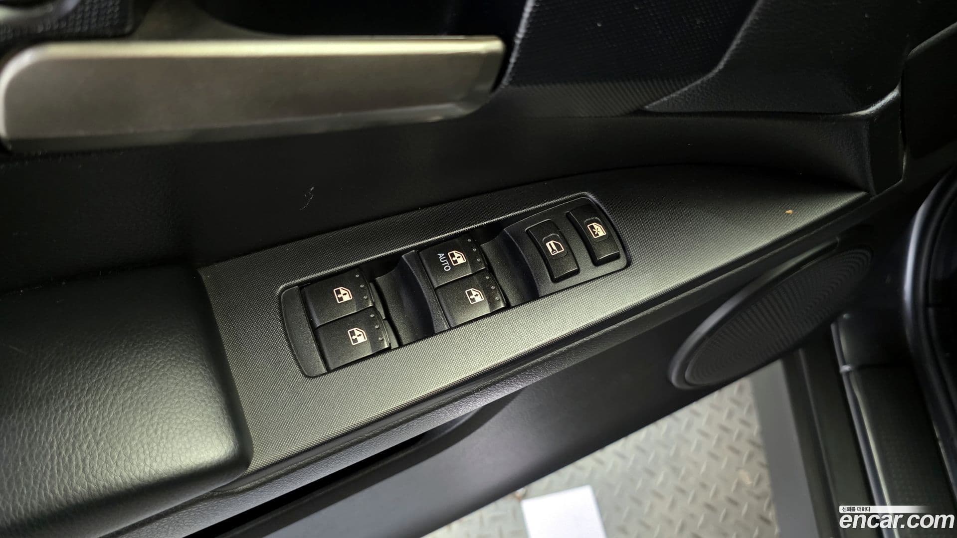 Main__Slider__Photo:KORANDO KG_Mobility_Ssangyong 2016.1-16