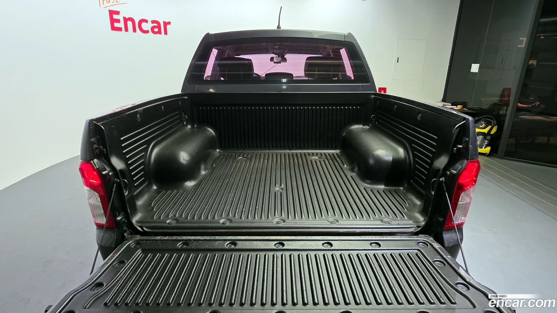 Main__Slider__Photo:KORANDO KG_Mobility_Ssangyong 2016.1-19