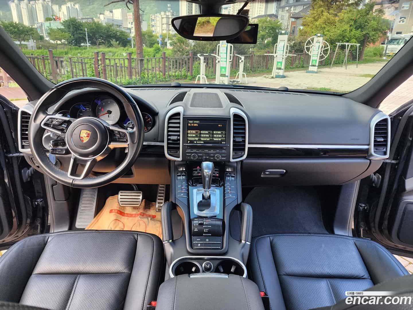 Cayenne Porsche 2015.9-OPTION-015